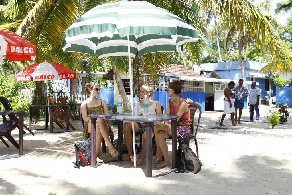 Marari Neena Beach Homestay Mararikulam Exterior foto